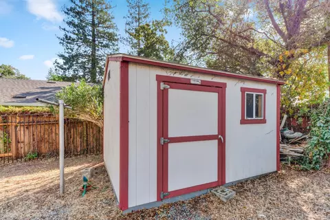 Exterior - 6225 Luna Ln, Carmichael, CA 95608 photo 10 of 18