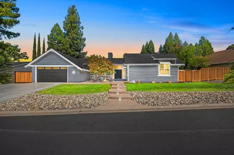 203 Crow Canyon Dr, Folsom, CA 95630