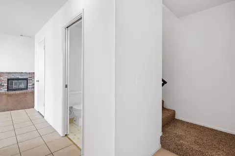 Entry Way - 348 Barrington Way, Lodi, CA 95240 photo 3 of 9