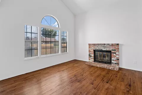 Living - 348 Barrington Way, Lodi, CA 95240 photo 4 of 10
