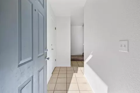 Entry Way - 348 Barrington Way, Lodi, CA 95240 photo 6 of 9