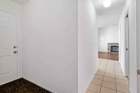 Entry Way - 348 Barrington Way, Lodi, CA 95240 photo 2 of 9