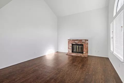 Living - 348 Barrington Way, Lodi, CA 95240 photo 7 of 10