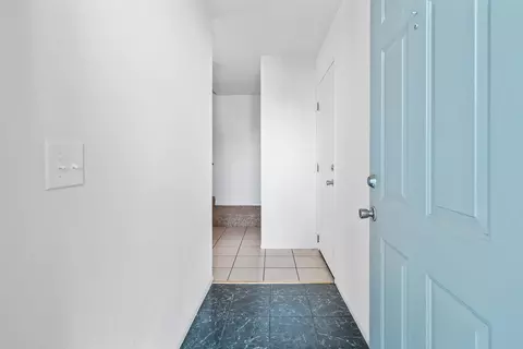 Entry Way - 348 Barrington Way, Lodi, CA 95240 photo 1 of 9