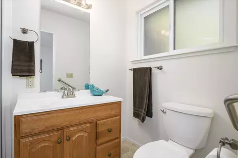 Bath - 3166 Cedar Ravine Rd, Placerville, CA 95667 photo 2 of 2