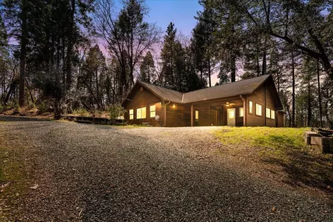 Exterior - 15397 Flying Cloud, Grass Valley, CA 95945 photo 17 of 25