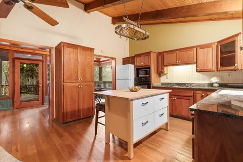 Kitchen - 15397 Flying Cloud, Grass Valley, CA 95945 photo 1 of 4