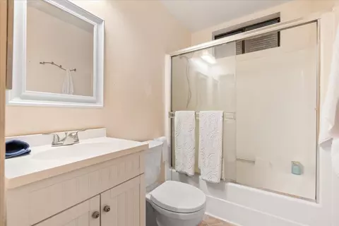 Bath - 15397 Flying Cloud, Grass Valley, CA 95945 photo 1 of 3