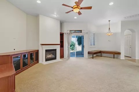 349 Cindy Dr, Ripon, CA 95366 photo 4