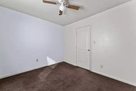 Bedroom - 5192 Chestnut Rd, Olivehurst, CA 95961 photo 2 of 3