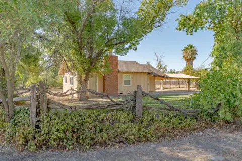 5192 Chestnut Rd, Olivehurst, CA 95961 photo 1