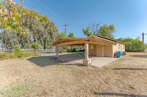 Exterior - 5192 Chestnut Rd, Olivehurst, CA 95961 photo 4 of 9