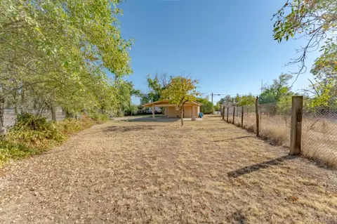 Exterior - 5192 Chestnut Rd, Olivehurst, CA 95961 photo 3 of 9