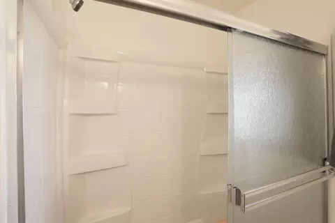 Bath - 2613 Balboa Dr, Tracy, CA 95376 photo 2 of 6