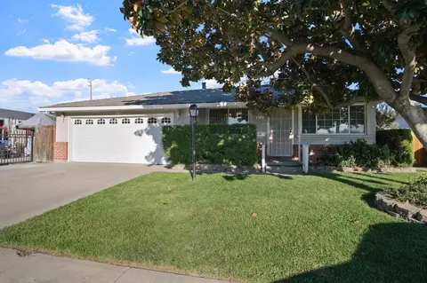Exterior - 812 Ralph Ave, Manteca, CA 95336 photo 2 of 5