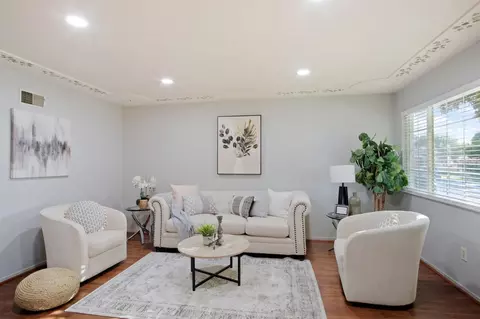 Living - 812 Ralph Ave, Manteca, CA 95336 photo 1 of 1