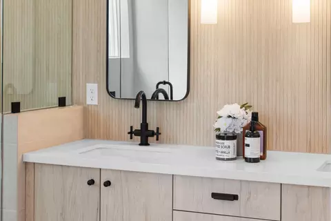 Bath - 7744 Elmont Ave, Elverta, CA 95626 photo 2 of 10