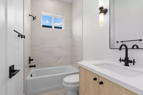 Bath - 7744 Elmont Ave, Elverta, CA 95626 photo 10 of 10