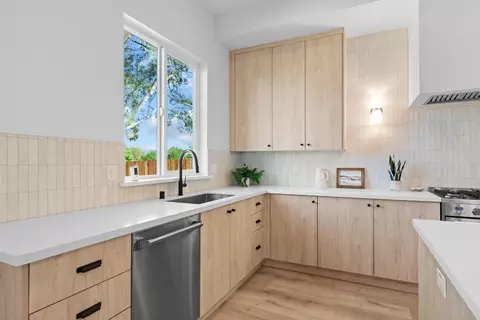 Kitchen - 7744 Elmont Ave, Elverta, CA 95626 photo 4 of 8