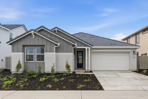 2040 Lazy Day Ln, Roseville, CA 95747