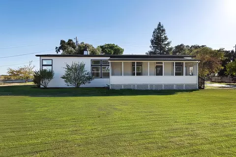 Exterior - 8181 W Kile Rd, Thornton, CA 95686 photo 10 of 12