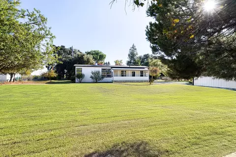 Exterior - 8181 W Kile Rd, Thornton, CA 95686 photo 7 of 12