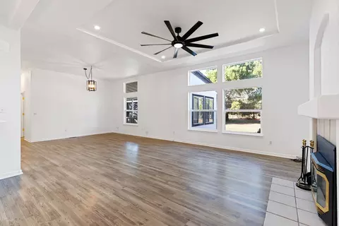 Living - 8181 W Kile Rd, Thornton, CA 95686 photo 2 of 6