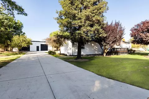 Exterior - 8181 W Kile Rd, Thornton, CA 95686 photo 1 of 12