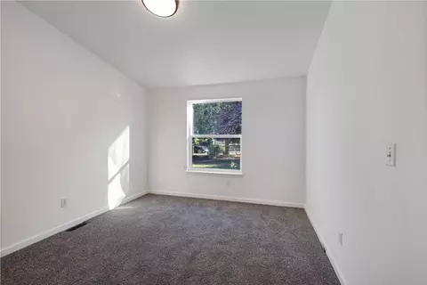 Bedroom - 8181 W Kile Rd, Thornton, CA 95686 photo 5 of 6