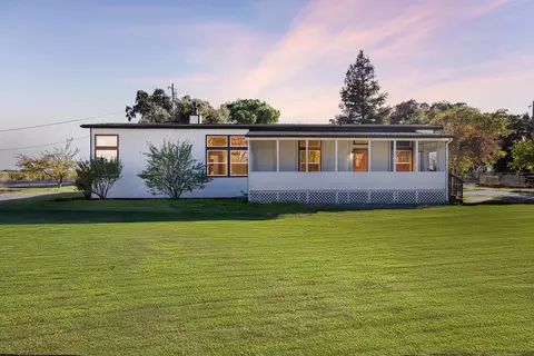 Exterior - 8181 W Kile Rd, Thornton, CA 95686 photo 11 of 12
