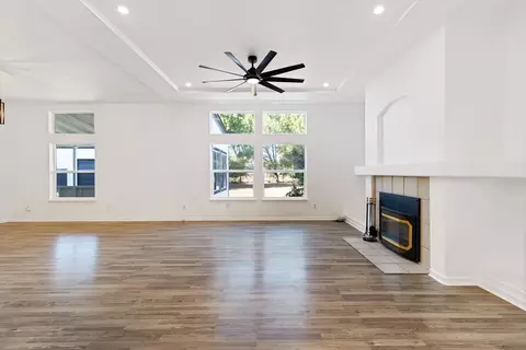 Living - 8181 W Kile Rd, Thornton, CA 95686 photo 1 of 6