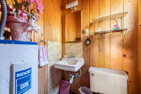 Bath - 5983 Sly Park Rd, Placerville, CA 95667 photo 1 of 2