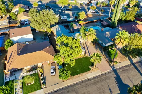 View/Area - 300 S 7th St, Patterson, CA 95363 photo 3 of 7