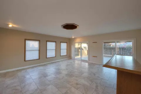 Living - 300 S 7th St, Patterson, CA 95363 photo 7 of 8