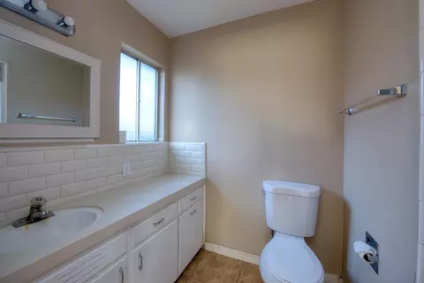Bath - 300 S 7th St, Patterson, CA 95363 photo 1 of 2