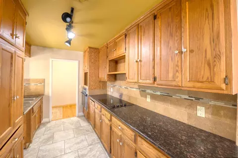 Kitchen - 300 S 7th St, Patterson, CA 95363 photo 2 of 2