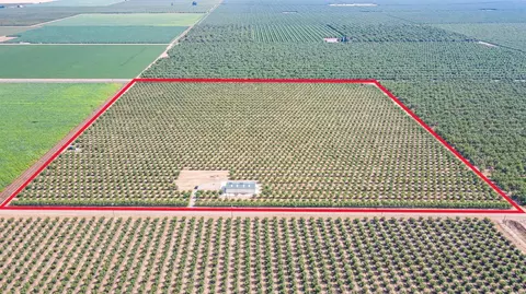 10391 Gillette Rd, Le Grand, CA 95333