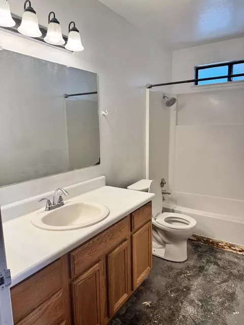 Bath - 2500 E Marshall St, Turlock, CA 95380 photo 1 of 1
