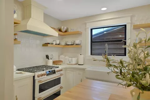 Kitchen - 80 Greenstone Ter, Sutter Creek, CA 95685 photo 8 of 8
