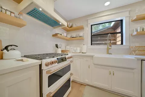 Kitchen - 80 Greenstone Ter, Sutter Creek, CA 95685 photo 7 of 8