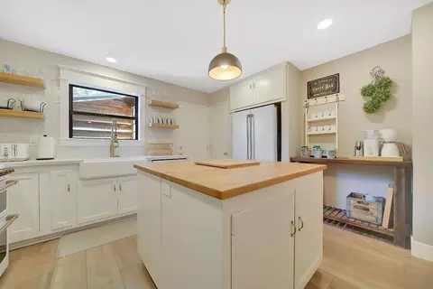 Kitchen - 80 Greenstone Ter, Sutter Creek, CA 95685 photo 1 of 8