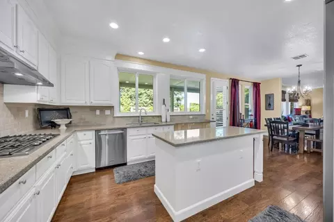 Kitchen - 3114 Aaron Dr, Rocklin, CA 95765 photo 3 of 5