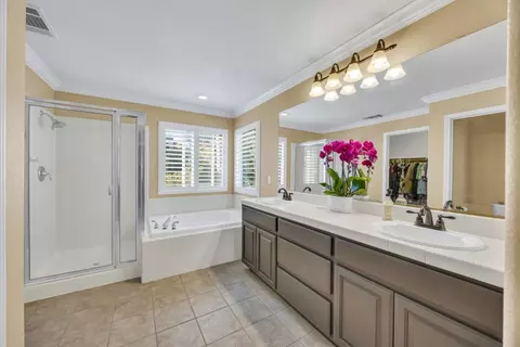 Bath - 3114 Aaron Dr, Rocklin, CA 95765 photo 2 of 5