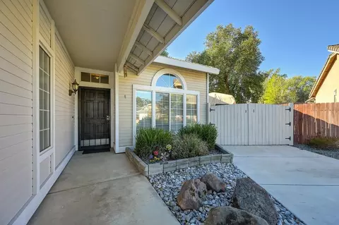 8400 Clear Valley Ct, Antelope, CA 95843 photo 4