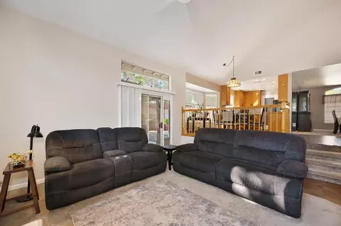 8400 Clear Valley Ct, Antelope, CA 95843 photo 14