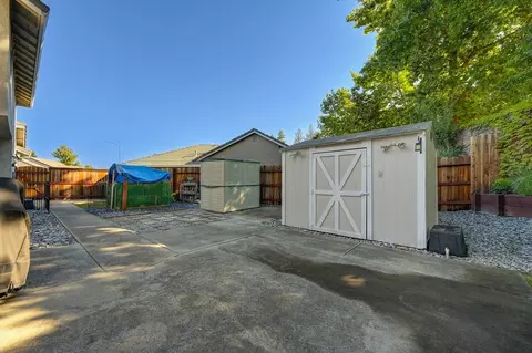 8400 Clear Valley Ct, Antelope, CA 95843 photo 25