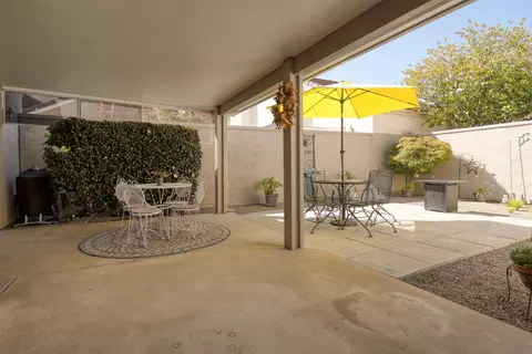 Exterior - 1109 Copper Cottage Ln, Modesto, CA 95355 photo 4 of 9