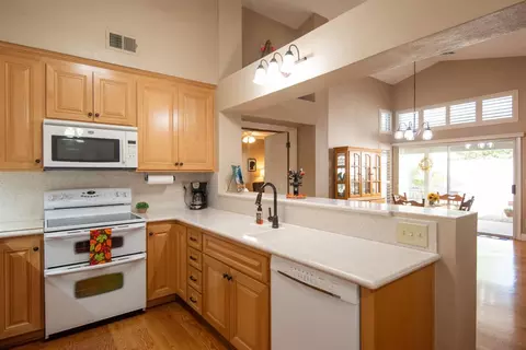 Kitchen - 1109 Copper Cottage Ln, Modesto, CA 95355 photo 2 of 2