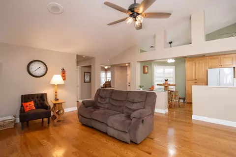 Living - 1109 Copper Cottage Ln, Modesto, CA 95355 photo 2 of 4