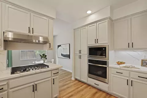 Kitchen - 1880 Persimmon Way, Tracy, CA 95376 photo 3 of 6